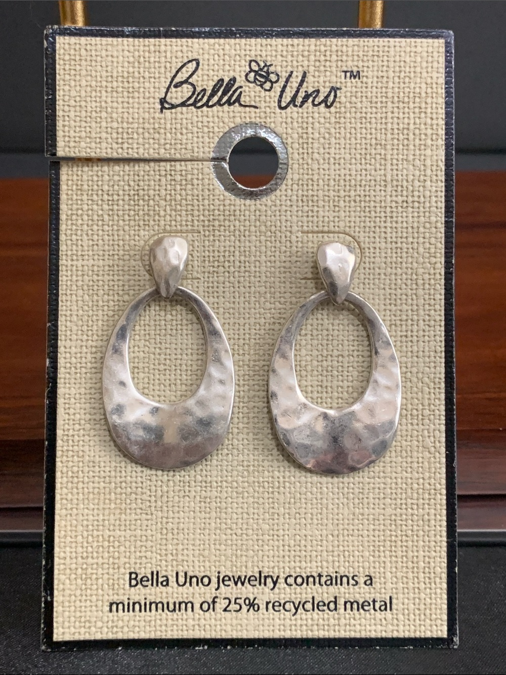 NWT Bella Uno silver tone hammered earrings